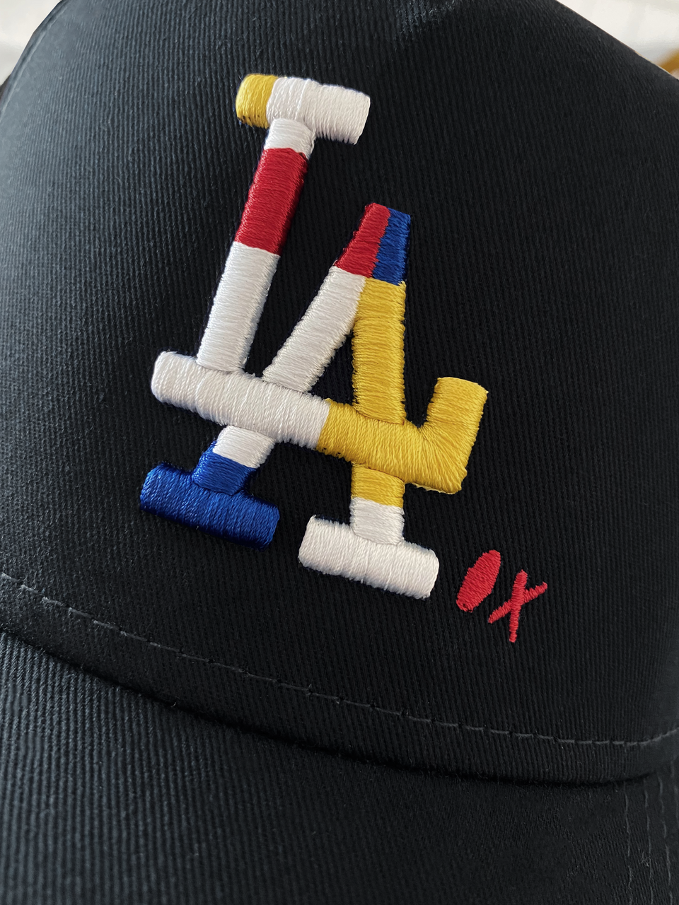 "LA MONDRIAN" 5-Panel Snapback in Black